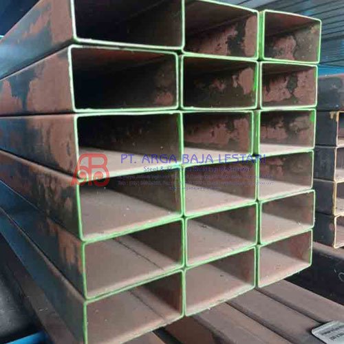 Besi Hollow Hitam Kotak